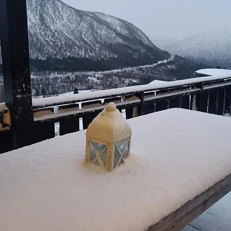 I Myrkdalen Helgatun