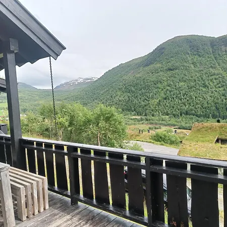 I Myrkdalen Helgatun