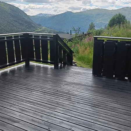 I Myrkdalen Semesterbostad Helgatun