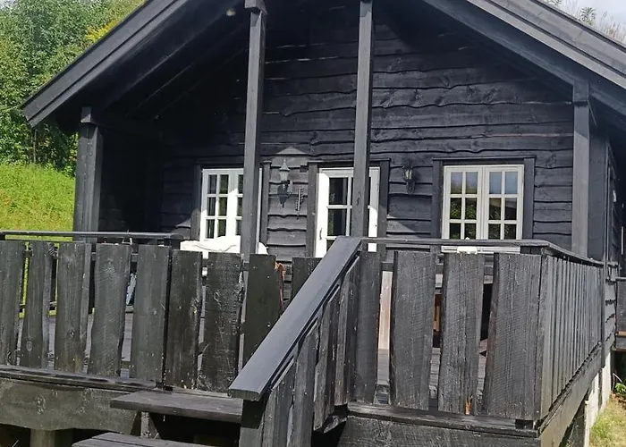 I Myrkdalen Helgatun