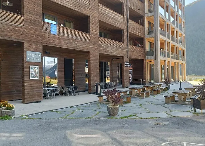 I Myrkdalen Helgatun
